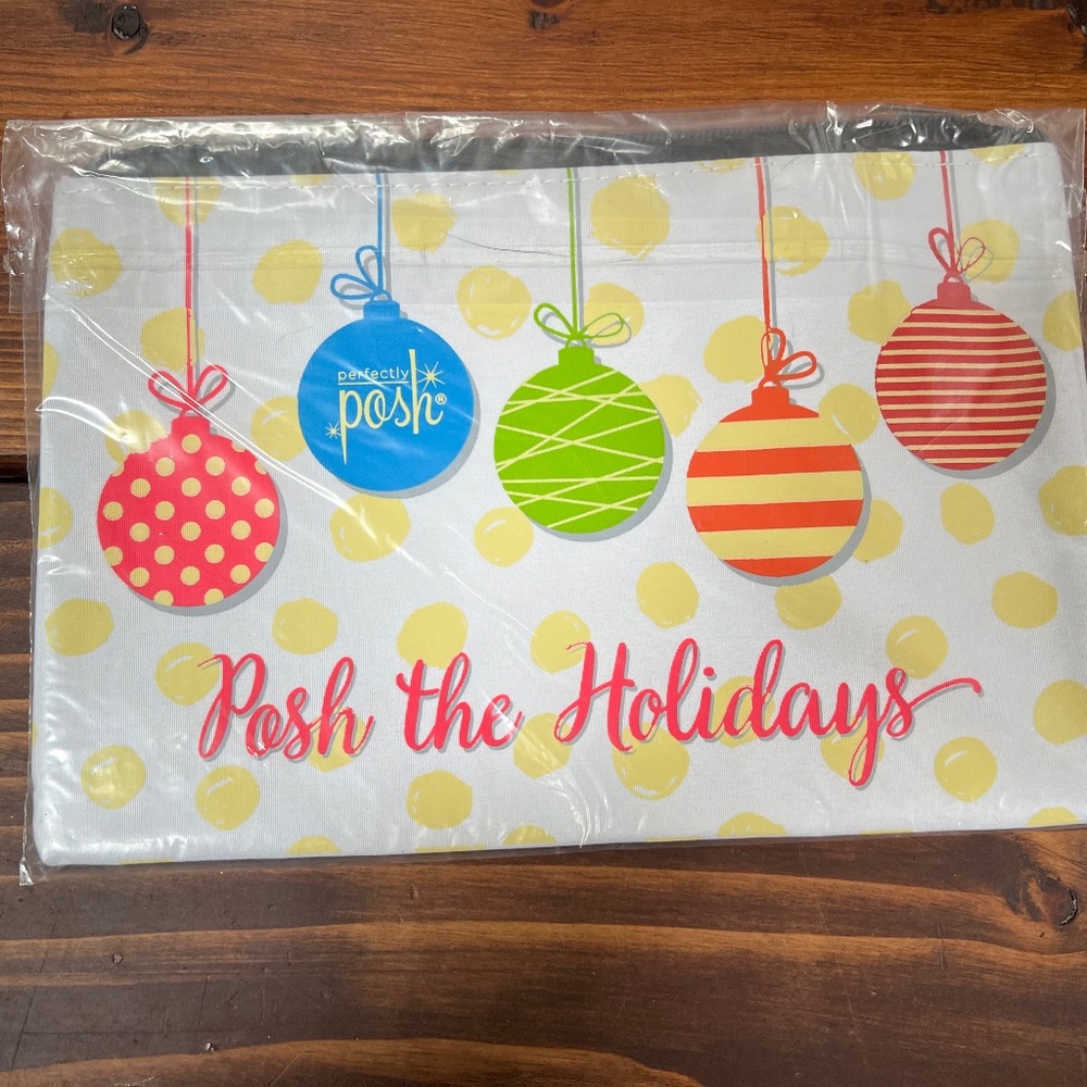 Perfectly Posh travel bag